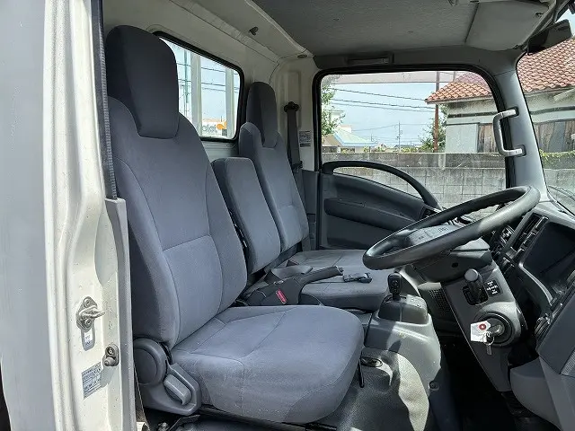 いすゞ エルフ SKG-NLR85AR(2WD)の写真30