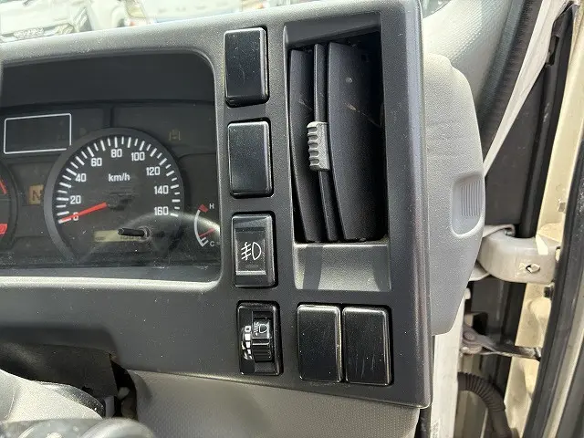 いすゞ エルフ SKG-NLR85AR(2WD)の写真35