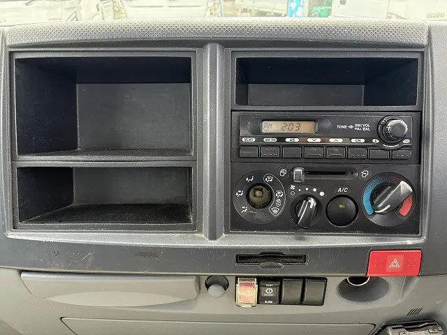 いすゞ エルフ SKG-NLR85AR(2WD)の写真42