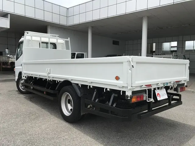 三菱 キャンター 2PG-FEAV0(2WD)の写真6