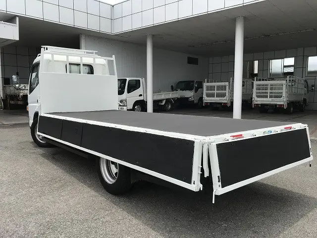 三菱 キャンター 2PG-FEAV0(2WD)の写真14