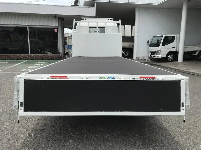 三菱 キャンター 2PG-FEAV0(2WD)の写真15