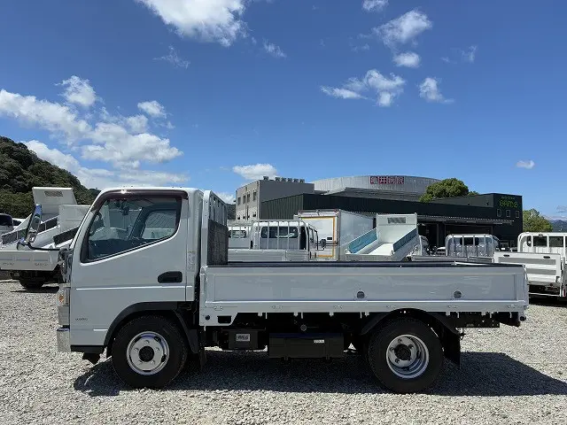 三菱 キャンター TPG-FDA00(4WD)の写真4