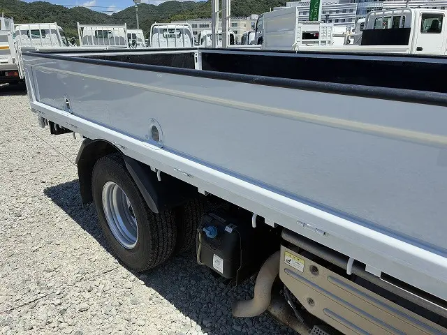 三菱 キャンター TPG-FDA00(4WD)の写真17