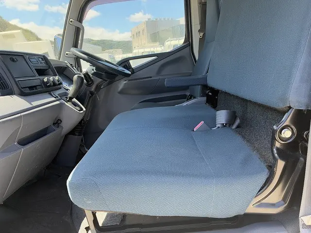 三菱 キャンター TPG-FDA00(4WD)の写真29