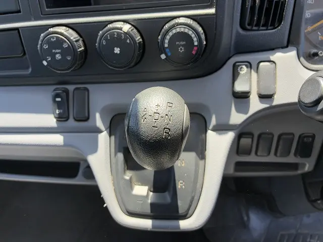三菱 キャンター TPG-FDA00(4WD)の写真33