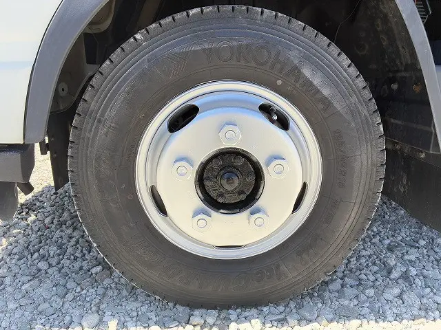 三菱 キャンター TPG-FDA00(4WD)の写真42