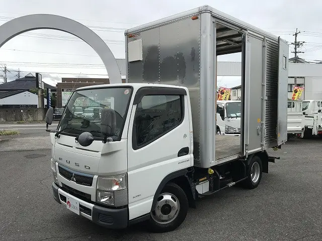 三菱 キャンター TPG-FBA20(2WD)の写真9