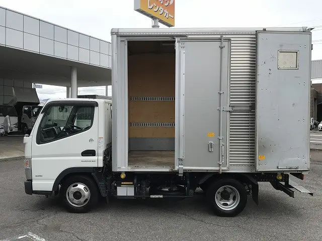 三菱 キャンター TPG-FBA20(2WD)の写真11