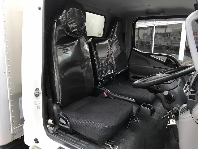 三菱 キャンター TPG-FBA20(2WD)の写真47