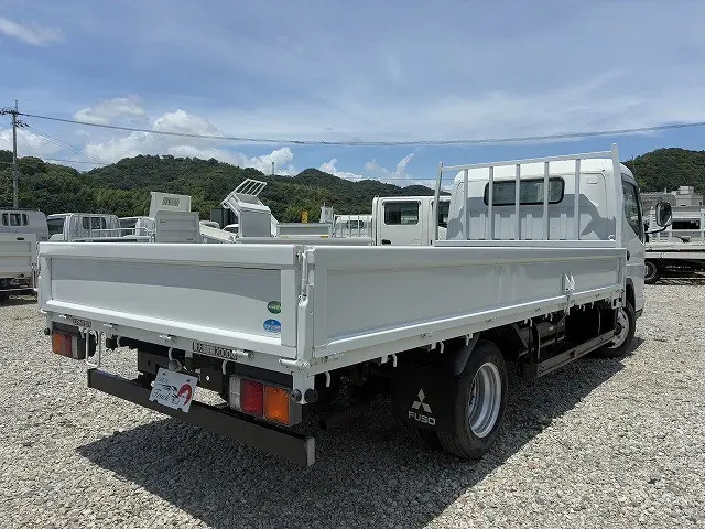 三菱 キャンター BKG-FE82BS(2WD)の写真8