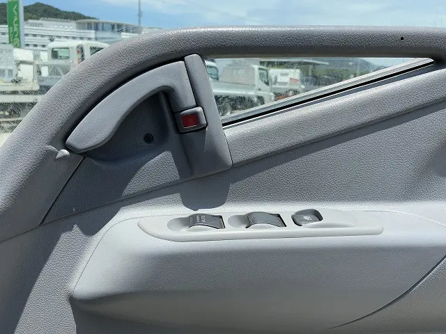 三菱 キャンター BKG-FE82BS(2WD)の写真35