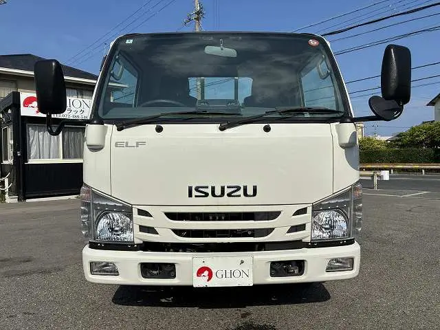 いすゞ エルフ 2RG-NHR88A(2WD)の写真2