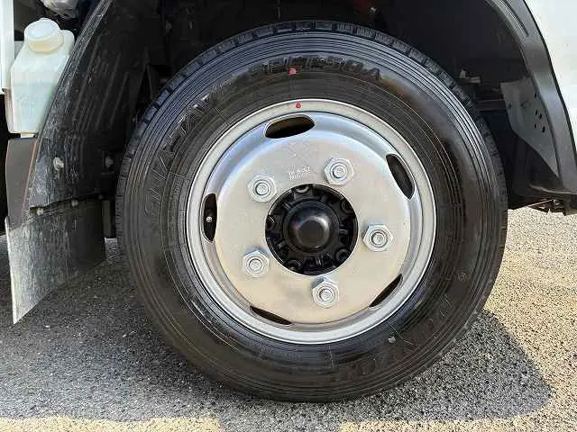 いすゞ エルフ 2RG-NHR88A(2WD)の写真36