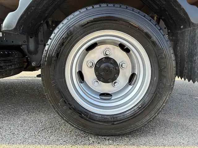 いすゞ エルフ 2RG-NHR88A(2WD)の写真38