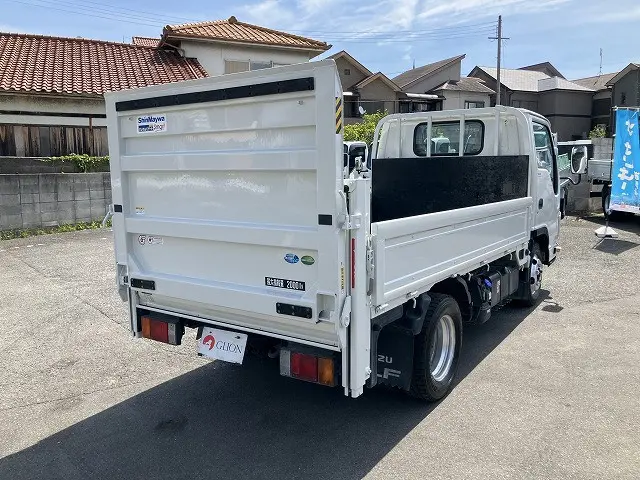 いすゞ エルフ 2RG-NJR88A(2WD)の写真8