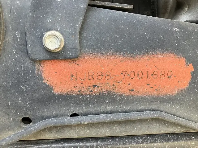 いすゞ エルフ 2RG-NJR88A(2WD)の写真17