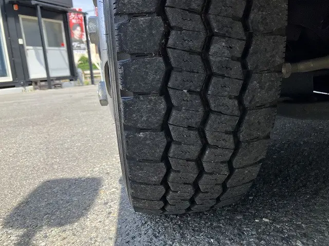 いすゞ エルフ 2RG-NJR88A(2WD)の写真27