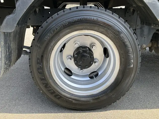 いすゞ エルフ 2RG-NJR88A(2WD)の写真28