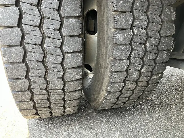 いすゞ エルフ 2RG-NJR88A(2WD)の写真29