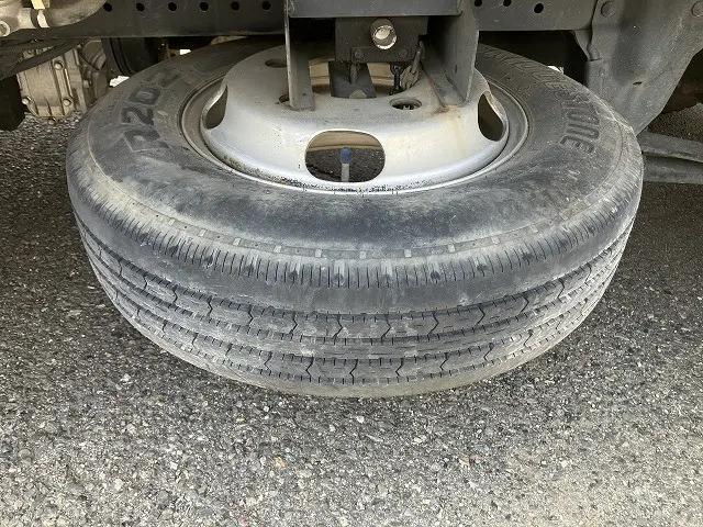 いすゞ エルフ 2RG-NJR88A(2WD)の写真32