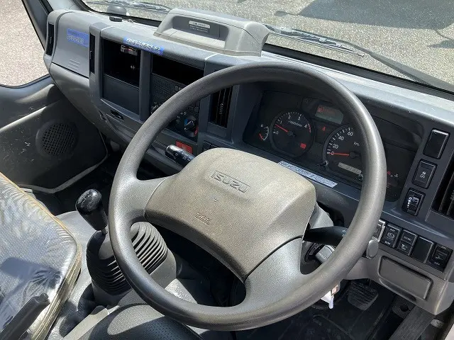 いすゞ エルフ 2RG-NJR88A(2WD)の写真37