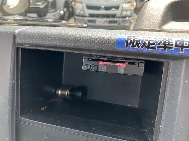 いすゞ エルフ 2RG-NJR88A(2WD)の写真41