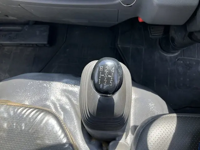 いすゞ エルフ 2RG-NJR88A(2WD)の写真42