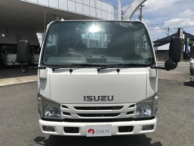 いすゞ エルフ 2RG-NJR88A(2WD)の写真2