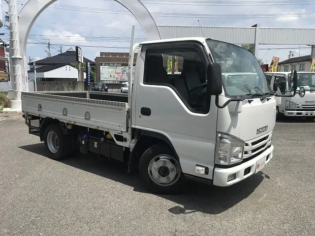 いすゞ エルフ 2RG-NJR88A(2WD)の写真3
