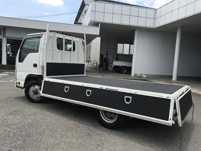 いすゞ エルフ 2RG-NJR88A(2WD)の写真11