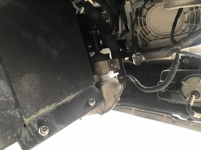 いすゞ エルフ 2RG-NJR88A(2WD)の写真19