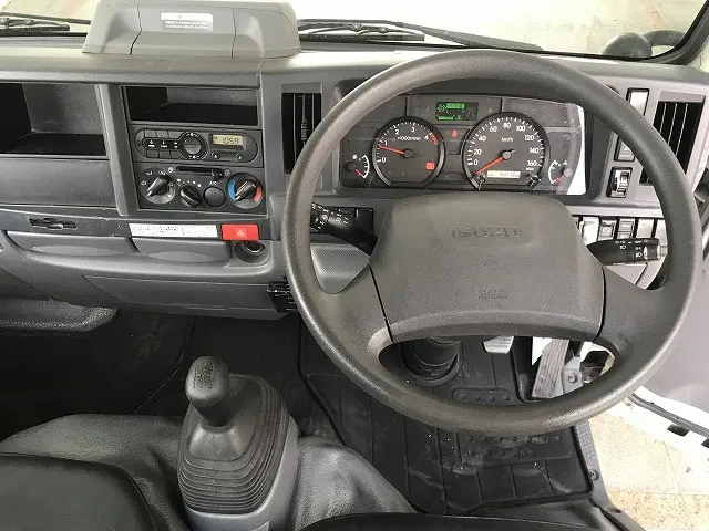 いすゞ エルフ 2RG-NJR88A(2WD)の写真25
