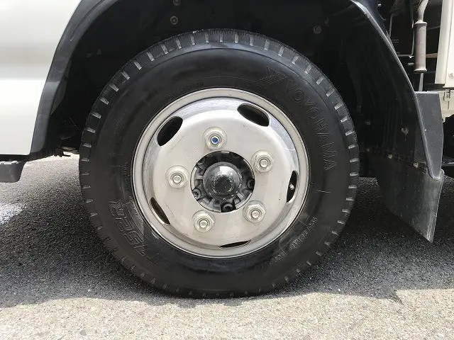 いすゞ エルフ 2RG-NJR88A(2WD)の写真41