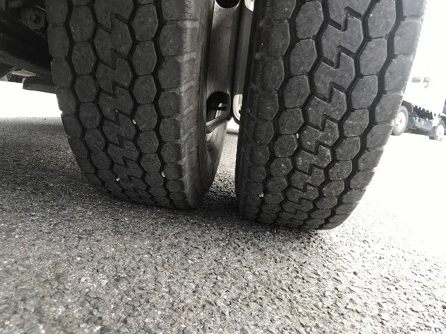 いすゞ エルフ 2RG-NJR88A(2WD)の写真48