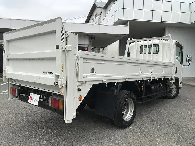 いすゞ エルフ SKG-NMR85AN(2WD)の写真8