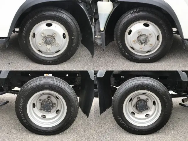 いすゞ エルフ SKG-NMR85AN(2WD)の写真26
