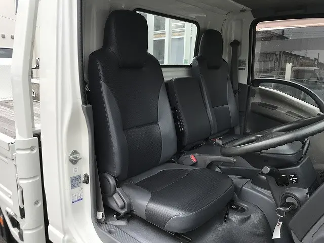 いすゞ エルフ SKG-NMR85AN(2WD)の写真36
