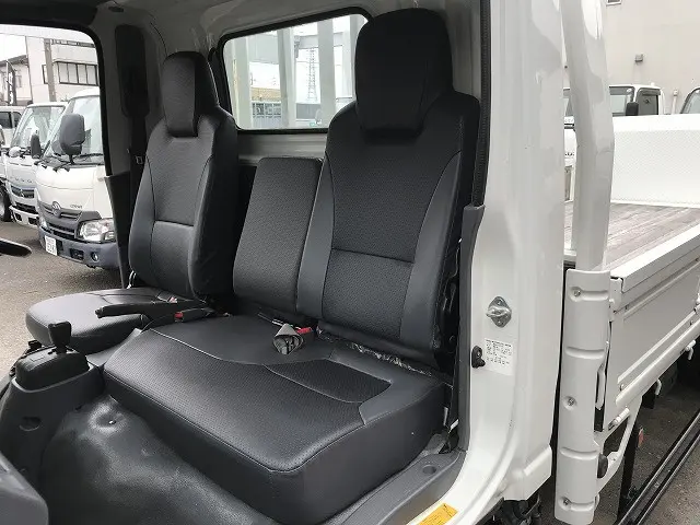 いすゞ エルフ SKG-NMR85AN(2WD)の写真37