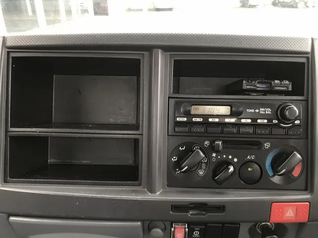 いすゞ エルフ SKG-NMR85AN(2WD)の写真42