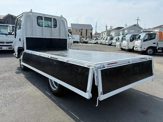 いすゞ エルフ TRG-NJS85A(4WD)の写真16
