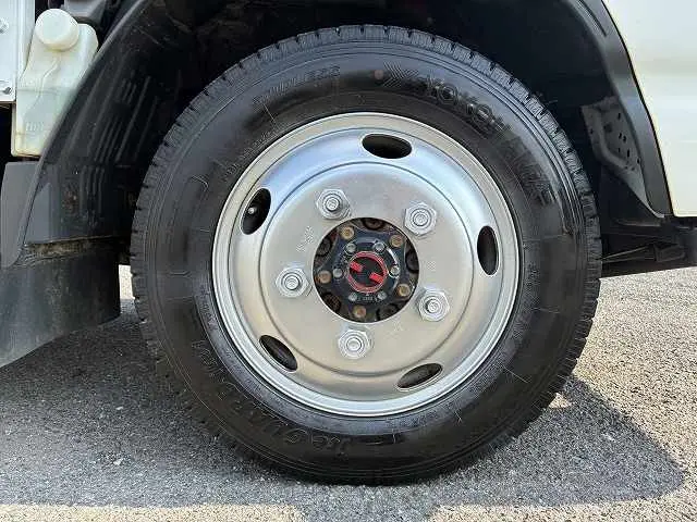 いすゞ エルフ TRG-NJS85A(4WD)の写真25