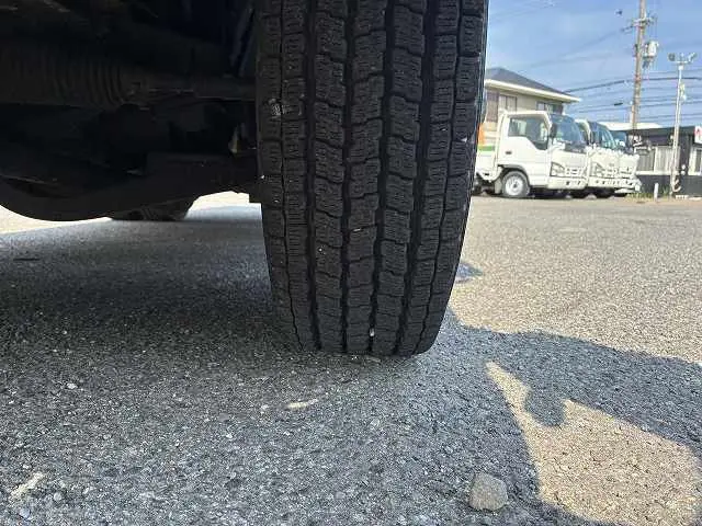 いすゞ エルフ TRG-NJS85A(4WD)の写真30