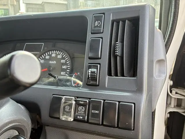 いすゞ エルフ TRG-NJS85A(4WD)の写真39