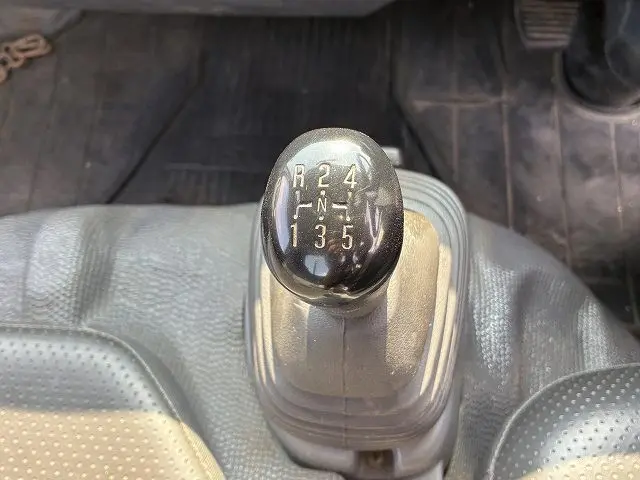 いすゞ エルフ TRG-NJS85A(4WD)の写真44