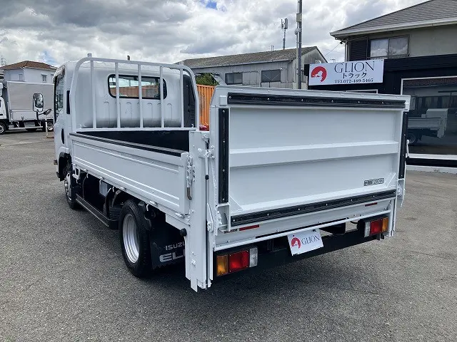 いすゞ エルフ TRG-NPR85AR(2WD)の写真6