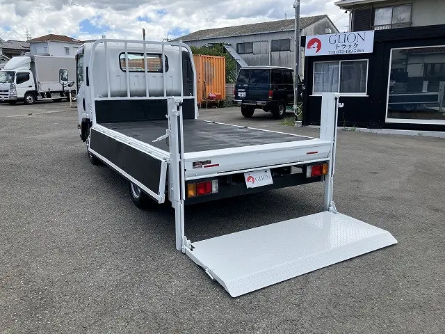 いすゞ エルフ TRG-NPR85AR(2WD)の写真13