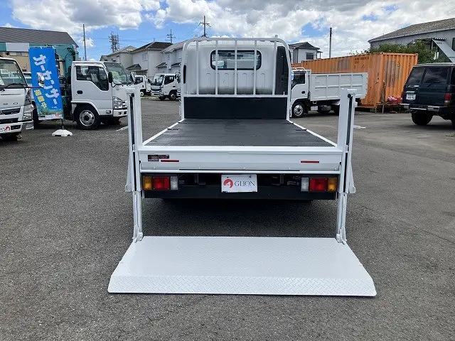 いすゞ エルフ TRG-NPR85AR(2WD)の写真14