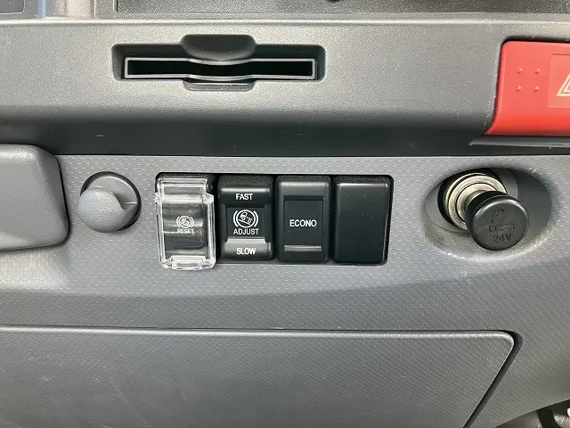 いすゞ エルフ TRG-NPR85AR(2WD)の写真31