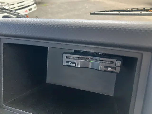 いすゞ エルフ TRG-NPR85AR(2WD)の写真33